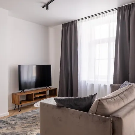 Mucenieku Street 1-bedroom Stylish リガ