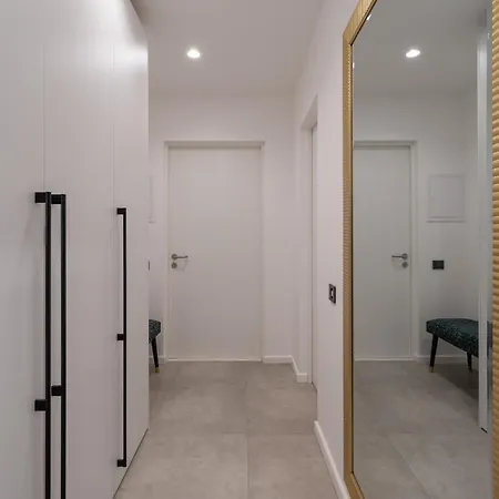 Mucenieku Street 1-bedroom Stylish Apartman